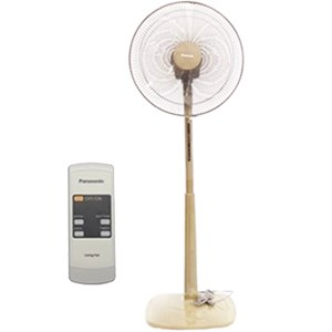 Quạt đứng Panasonic F-409KBE 51W, màu ghi, có remote