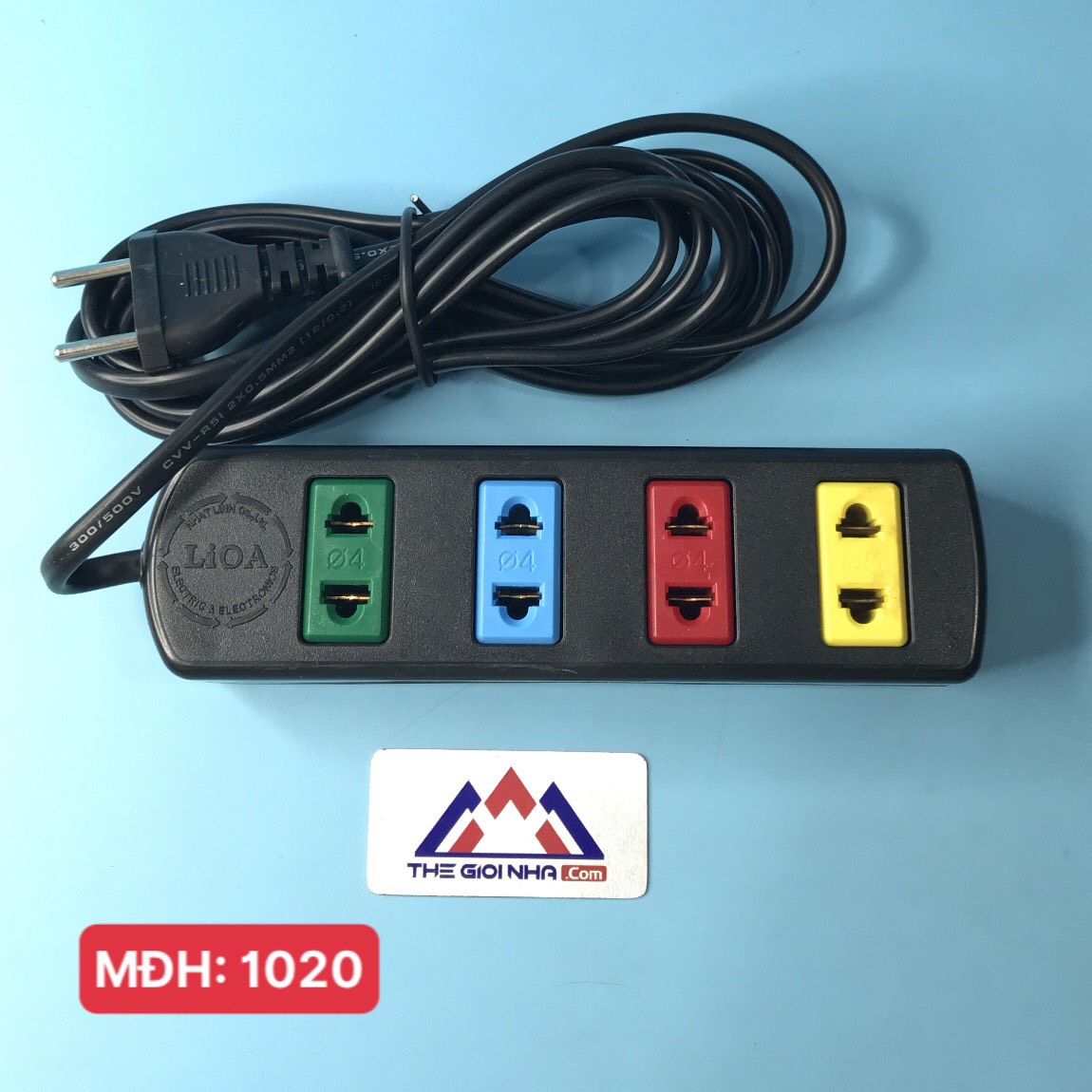 Ổ cắm kéo dài LiOA 4TC3-2, có 4 ổ cắm hai chấu, chiều dài 3m, công suất 1000W/250V, không công tắc.