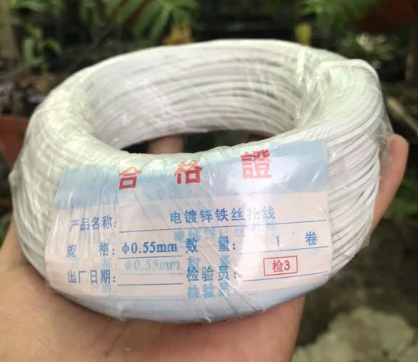 Dây kẽm bọc nhựa trắng lõi 0.55mm, 350gr/cuộn