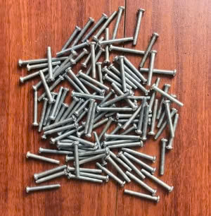 Vít bắt ổ điện dài 30mm, chất liệu sắt
