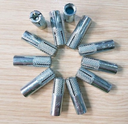 Tắc kê đạn M15 inox 304
