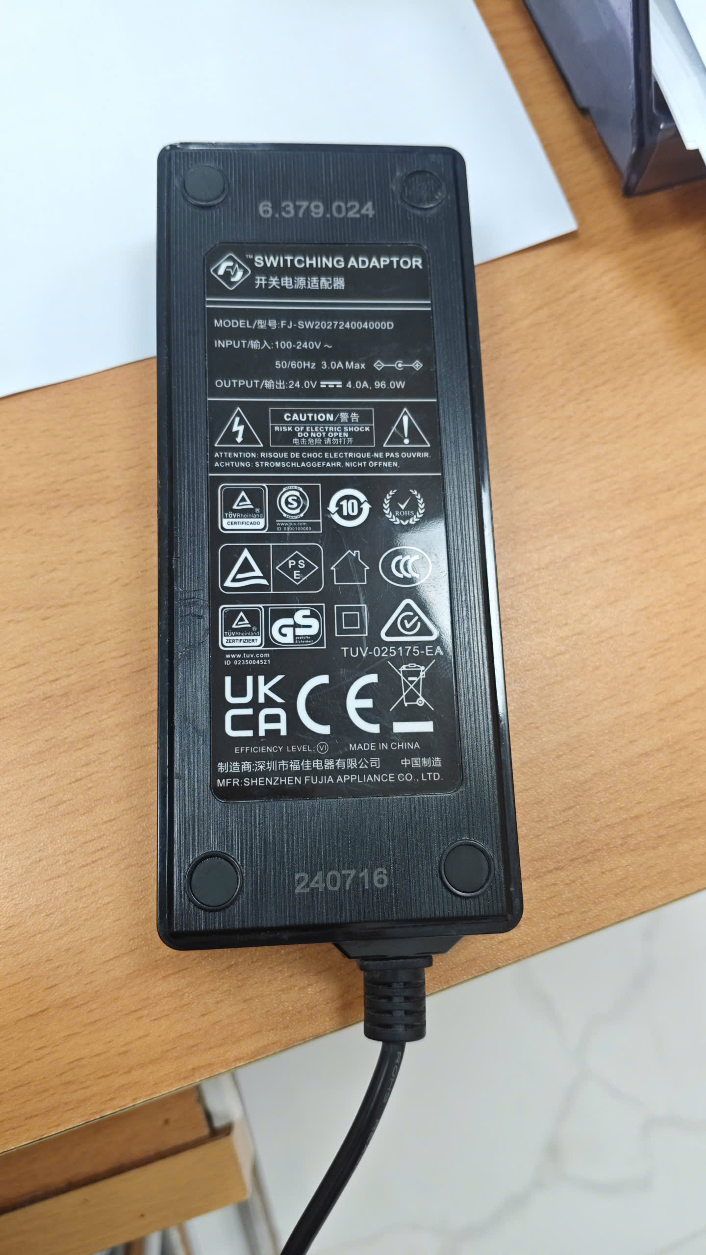 Adapter 24-4A Runxin FJ-SW202724004000D, công suất 96.0W