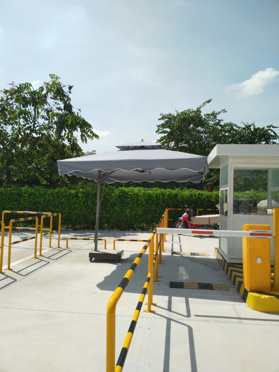 Áo dù lệch tâm vuông 3mx3m, màu xám