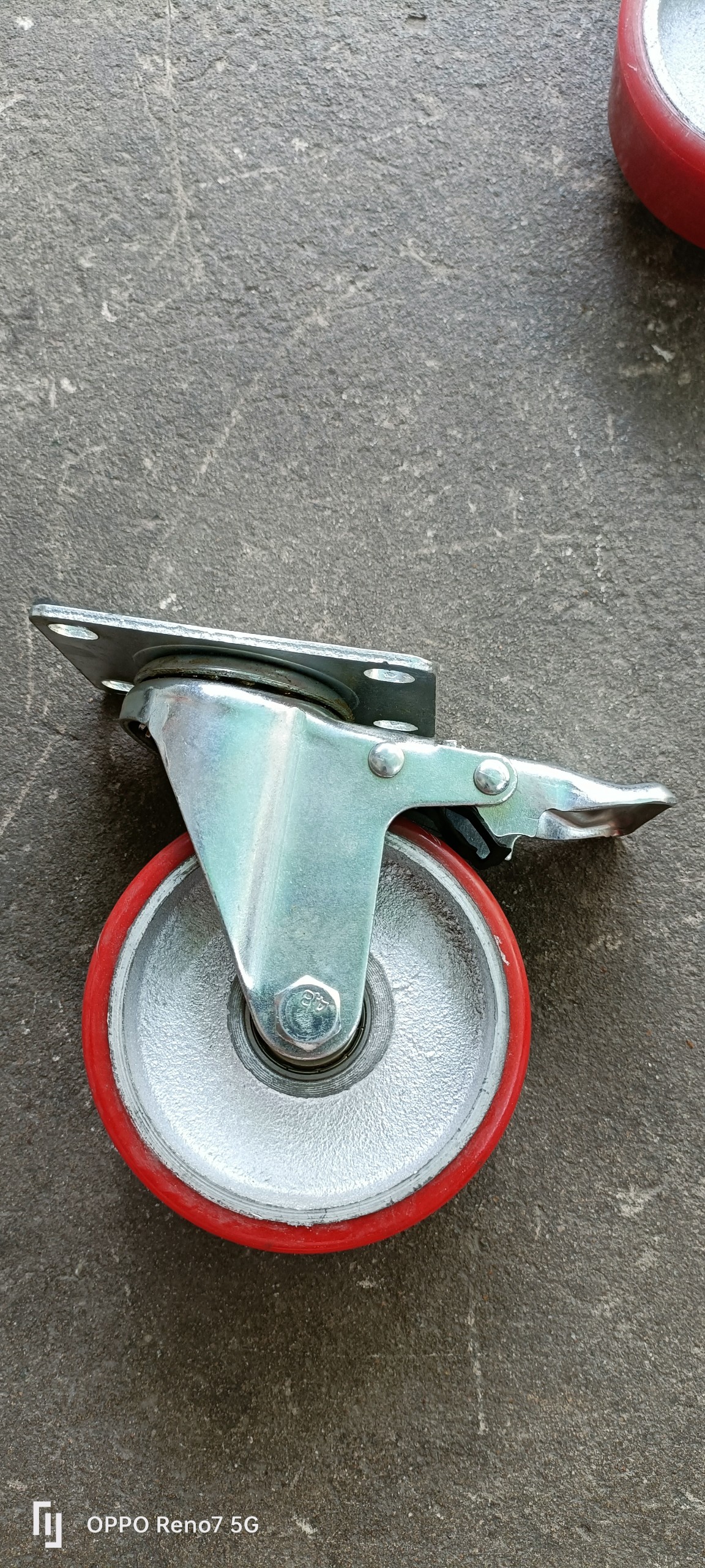 Bánh xe PU 125X32mm ( xoay khóa )