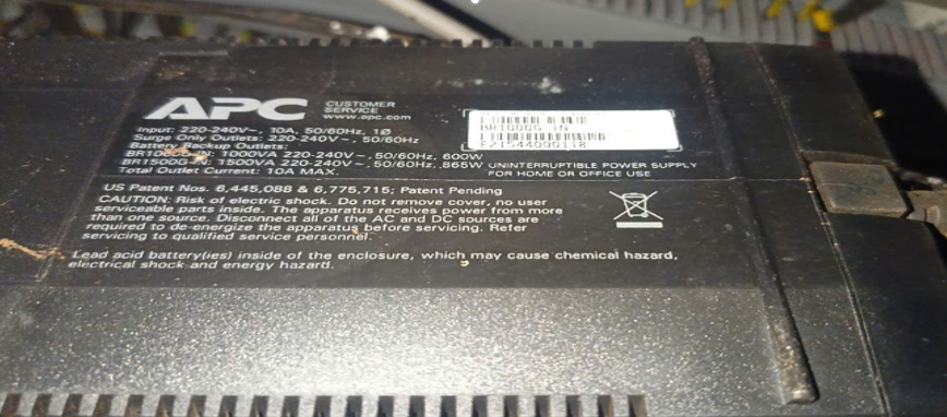 Bộ lưu điện APC Back-UPS Pro BR1000G, công suất 600W