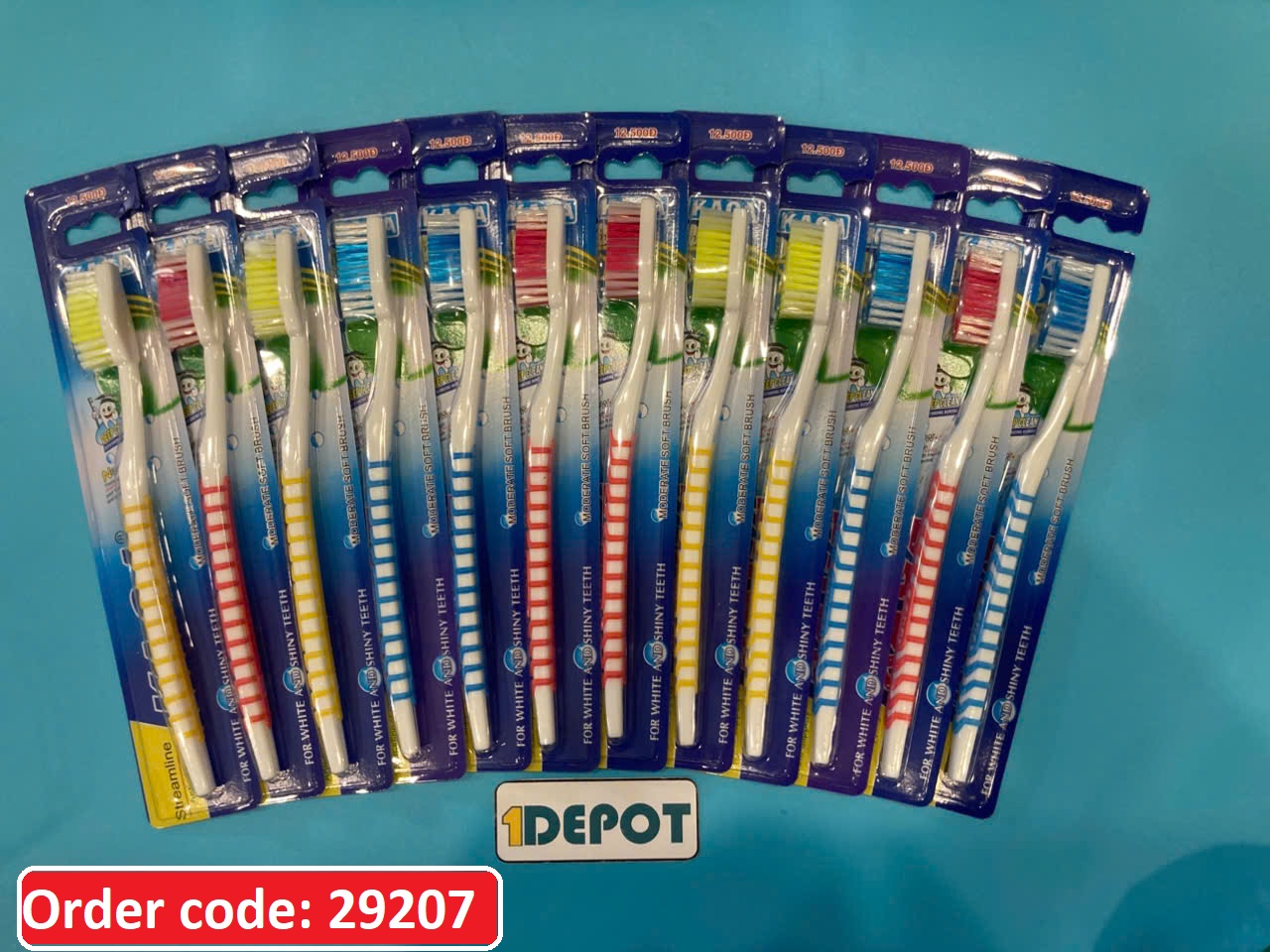 Combo 12 cây bàn chải đánh răng cước cứng nhiều màu sắc KAGA 901
