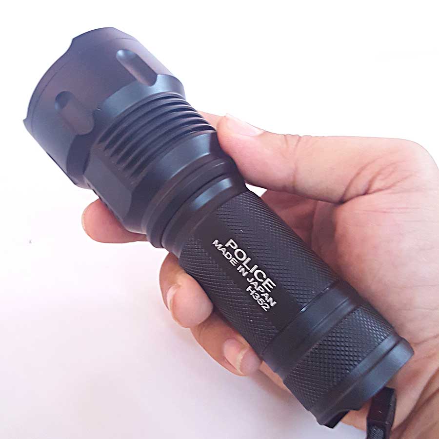 Đèn pin led siêu sáng Police H352