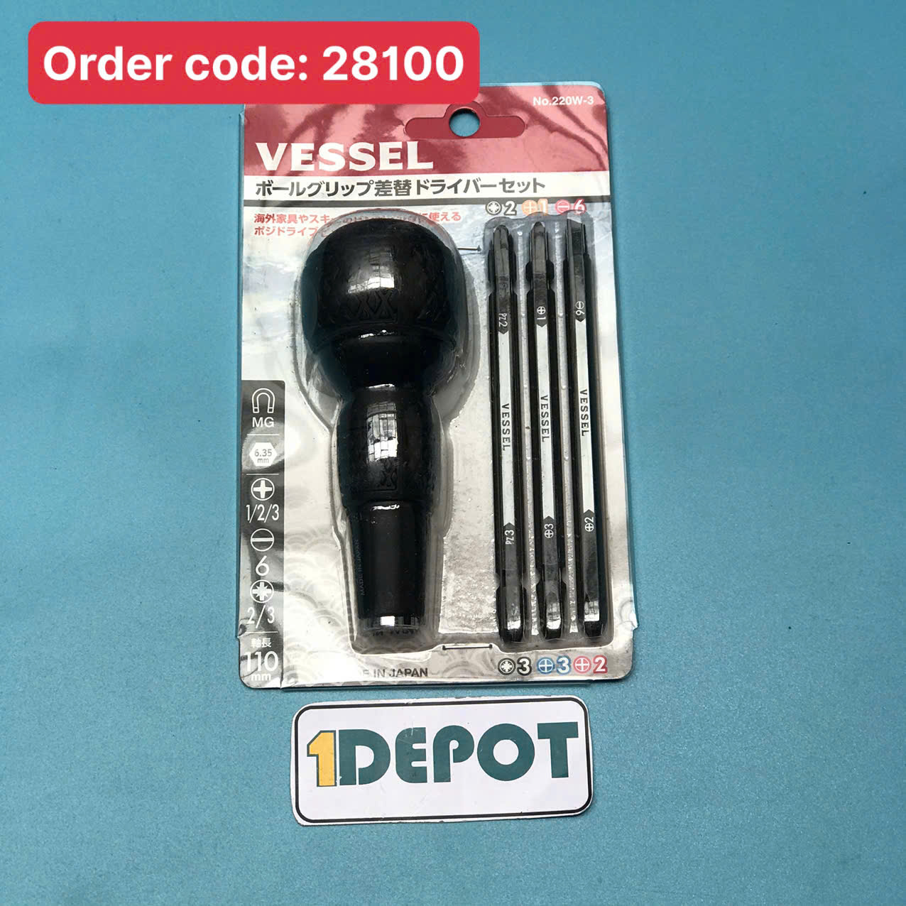 Tô vít đảo đầu 3 mũi VESSEL No.220W-3, gồm 1 cán 3 mũi 2 đầu